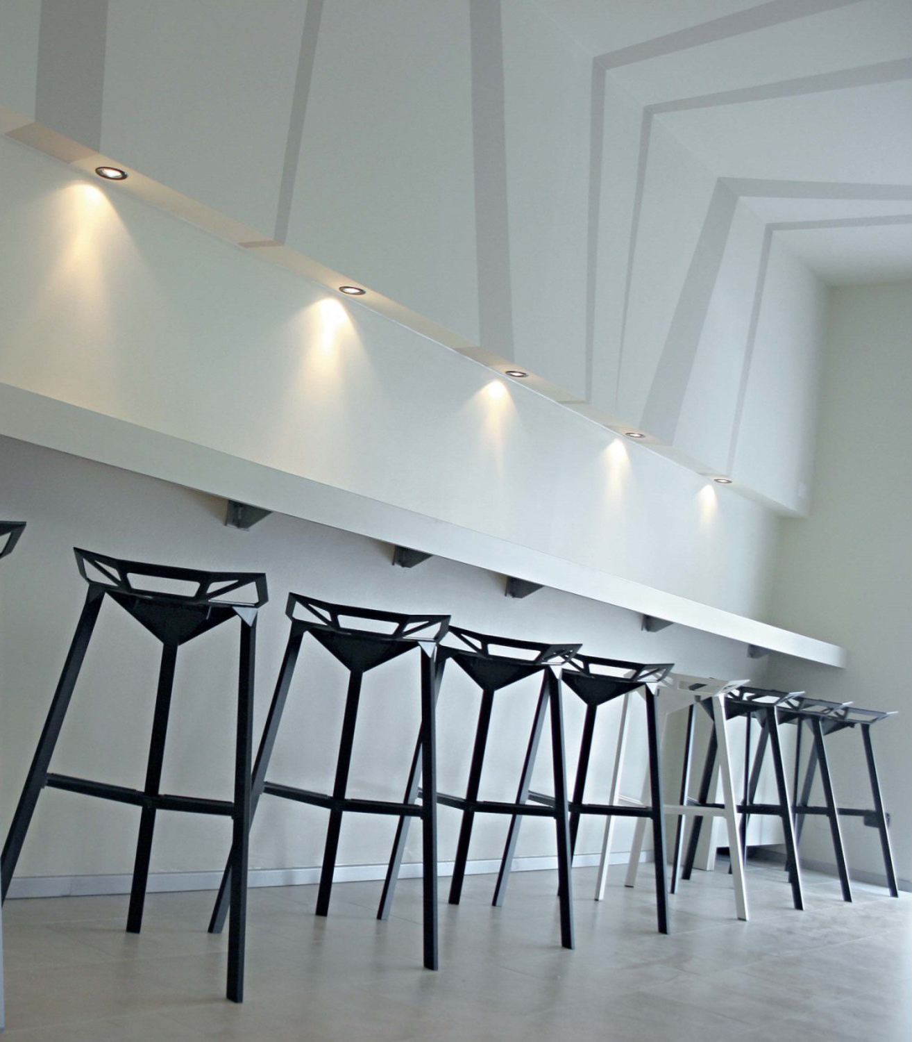 乐竞平台 - 坐具|吧椅/凳子|办公家具|设计师家具|变形金刚吧椅